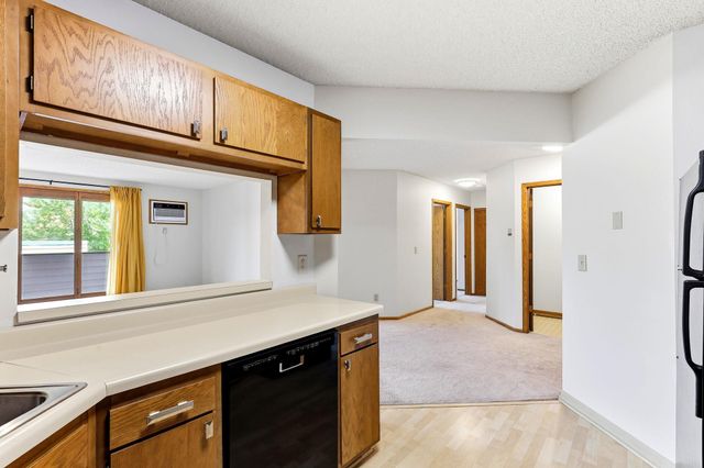 2425 E Franklin Avenue 303, Minneapolis, MN 55406