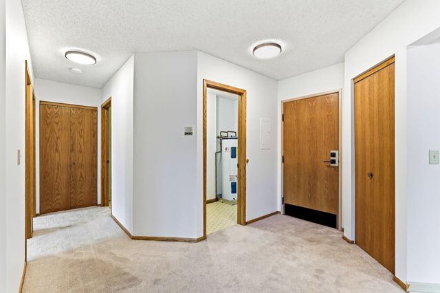 2425 E Franklin Avenue 303, Minneapolis, MN 55406