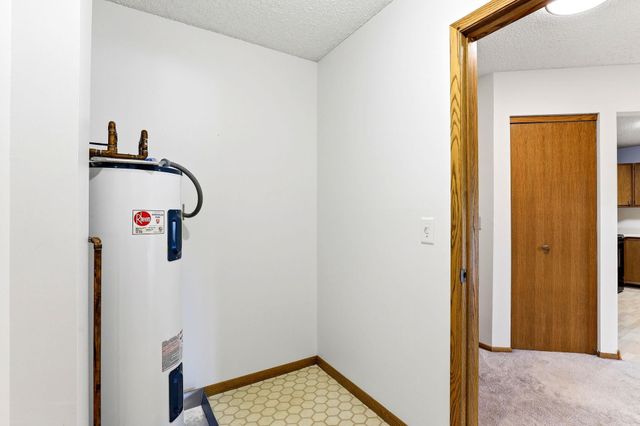 2425 E Franklin Avenue 303, Minneapolis, MN 55406
