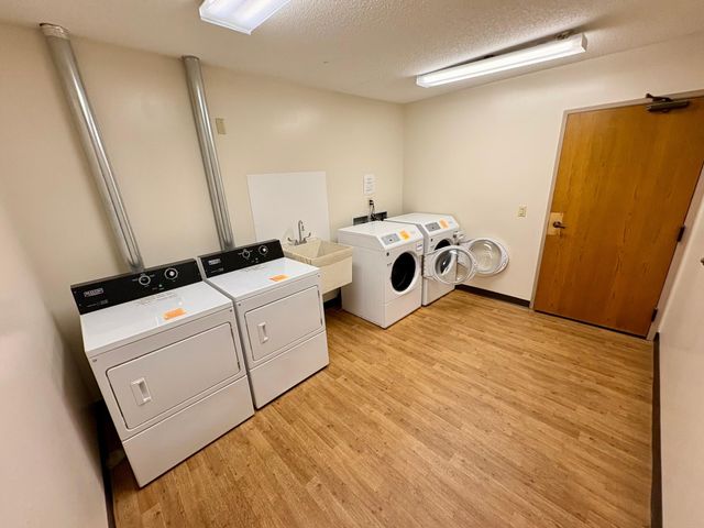 2425 E Franklin Avenue 303, Minneapolis, MN 55406