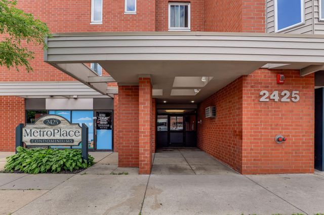 2425 E Franklin Avenue 303, Minneapolis, MN 55406