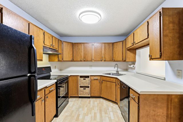 2425 E Franklin Avenue 303, Minneapolis, MN 55406