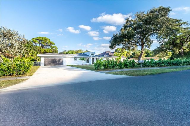 18101 NW 19th Ave, Miami Gardens, FL 33056