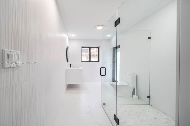 18101 NW 19th Ave, Miami Gardens, FL 33056