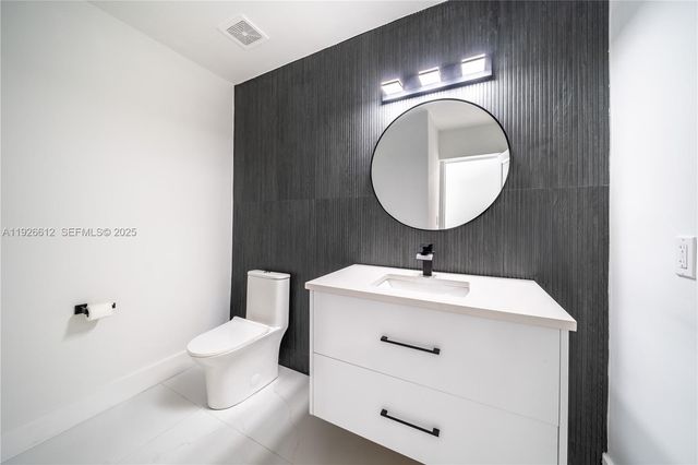 18101 NW 19th Ave, Miami Gardens, FL 33056