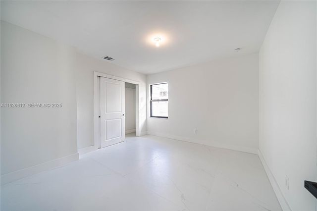 18101 NW 19th Ave, Miami Gardens, FL 33056