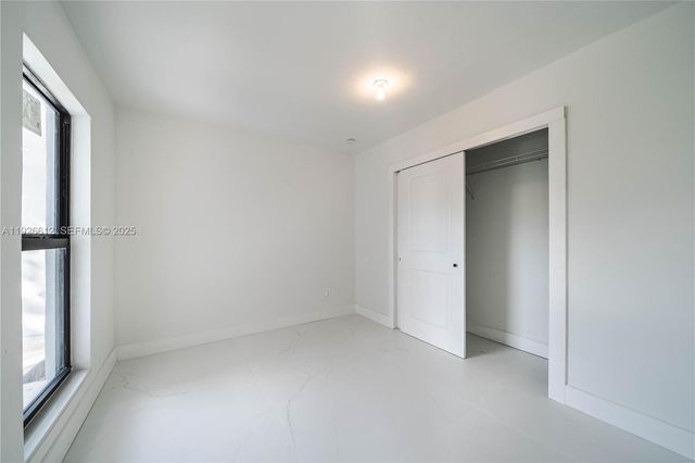 18101 NW 19th Ave, Miami Gardens, FL 33056