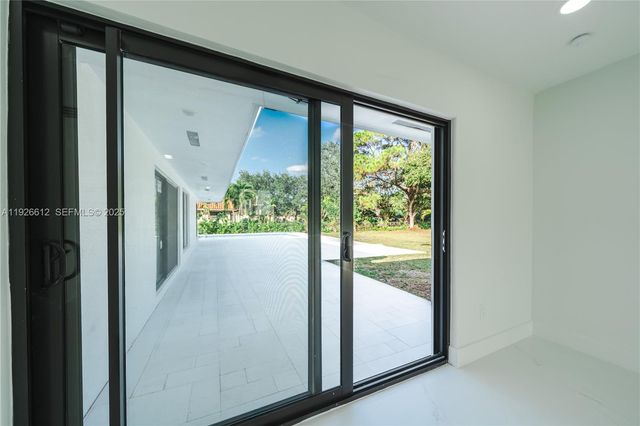 18101 NW 19th Ave, Miami Gardens, FL 33056