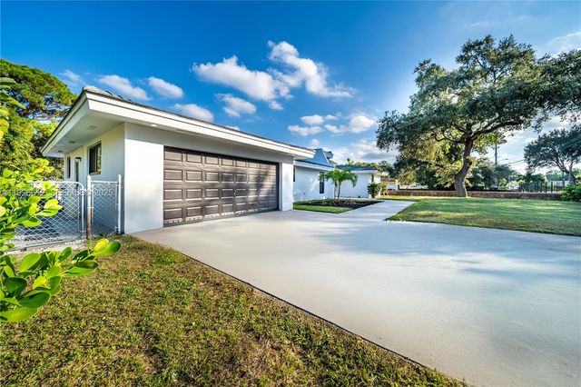 18101 NW 19th Ave, Miami Gardens, FL 33056