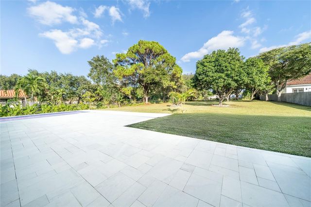 18101 NW 19th Ave, Miami Gardens, FL 33056