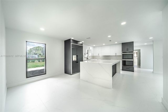 18101 NW 19th Ave, Miami Gardens, FL 33056