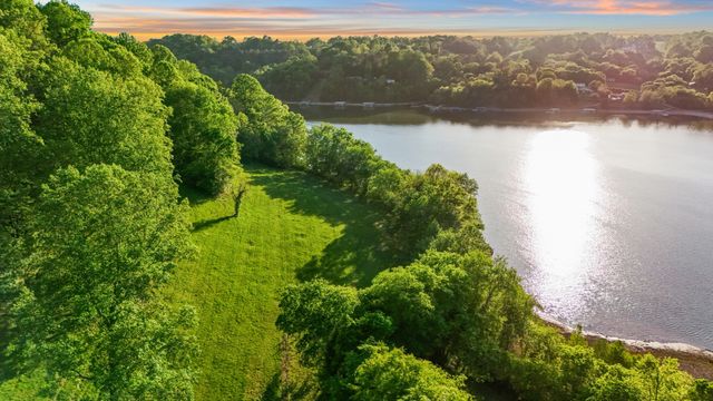 138 Cross Creek Dr, Manchester, TN 37355