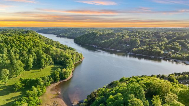 138 Cross Creek Dr, Manchester, TN 37355