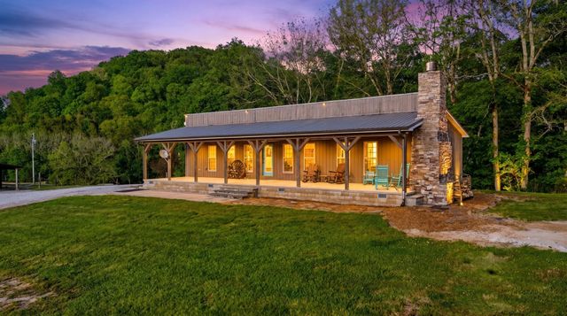138 Cross Creek Dr, Manchester, TN 37355