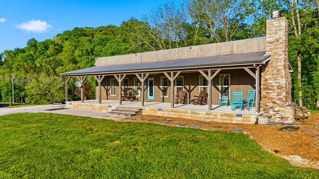 138 Cross Creek Dr, Manchester, TN 37355