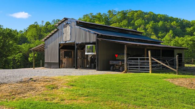 138 Cross Creek Dr, Manchester, TN 37355