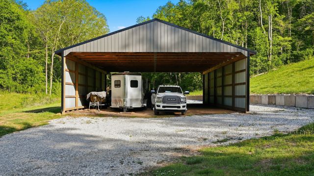 138 Cross Creek Dr, Manchester, TN 37355