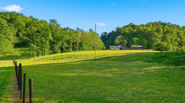 138 Cross Creek Dr, Manchester, TN 37355
