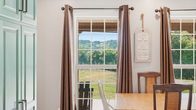 138 Cross Creek Dr, Manchester, TN 37355
