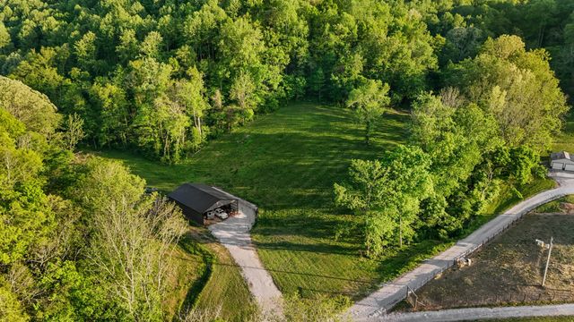 138 Cross Creek Dr, Manchester, TN 37355