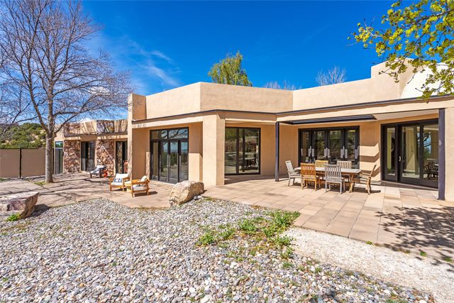 117 La Ventana, Santa Fe, NM 87508