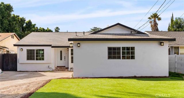 5651 Radford, Valley Village, CA 91607
