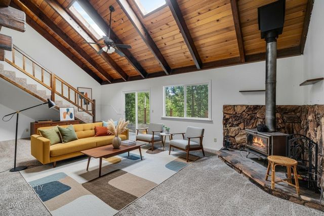 3986 Garnet Rd, Pollock Pines, CA 95726
