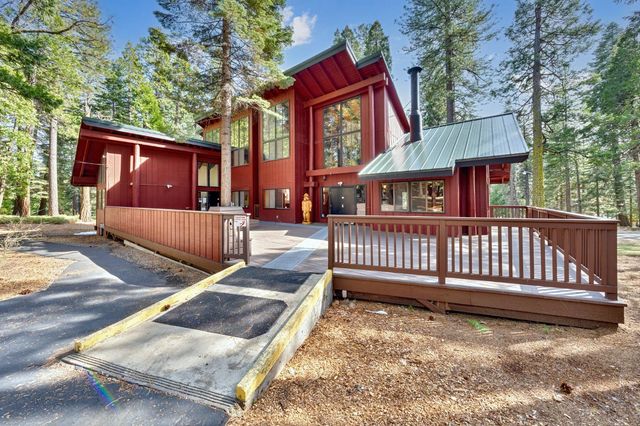 3986 Garnet Rd, Pollock Pines, CA 95726