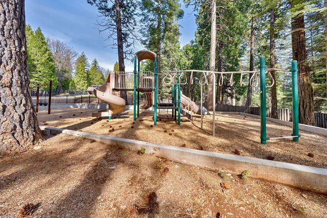 3986 Garnet Rd, Pollock Pines, CA 95726