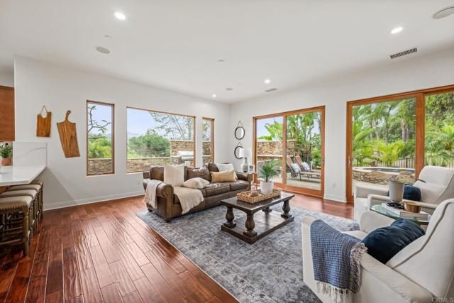 4149 Manchester Avenue, Encinitas, CA 92024