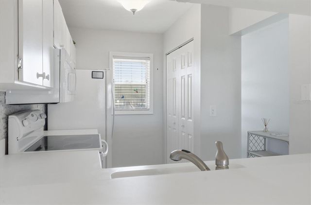 414 CERROMAR CIRCLE S 249, Venice, FL 34293