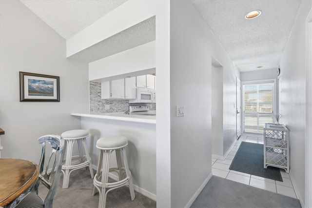 414 CERROMAR CIRCLE S 249, Venice, FL 34293