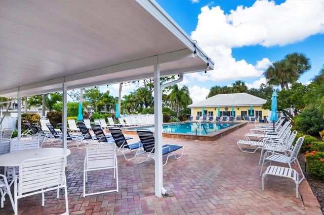 414 CERROMAR CIRCLE S 249, Venice, FL 34293