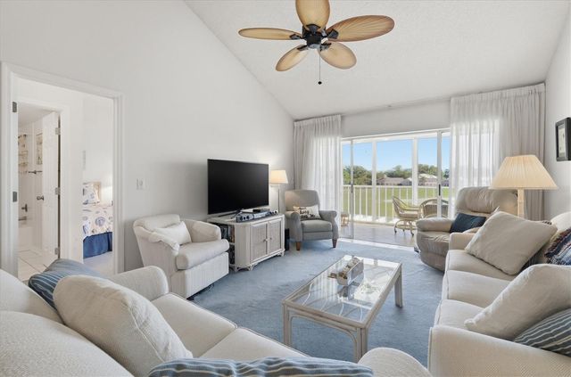 414 CERROMAR CIRCLE S 249, Venice, FL 34293