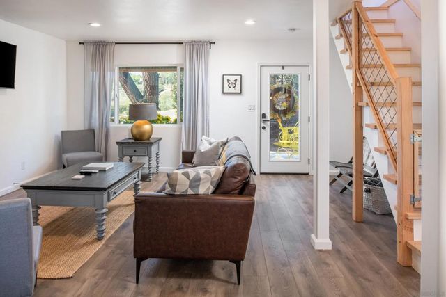 80 Willowside Ter, Alpine, CA 91901