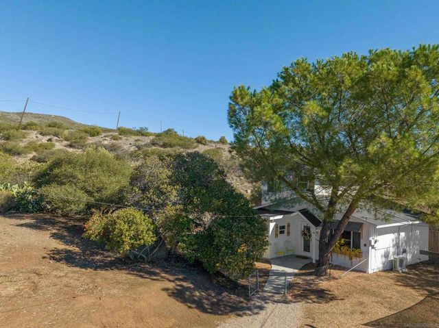 80 Willowside Ter, Alpine, CA 91901