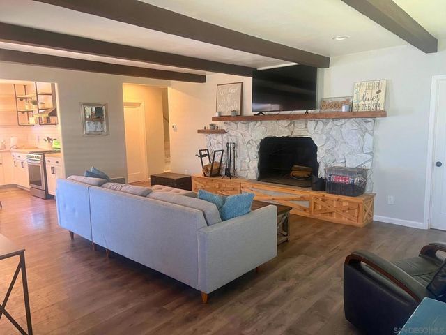 80 Willowside Ter, Alpine, CA 91901