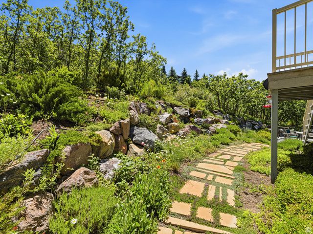 5808 E PIONEER FORK RD, Emigration Canyon, UT 84108