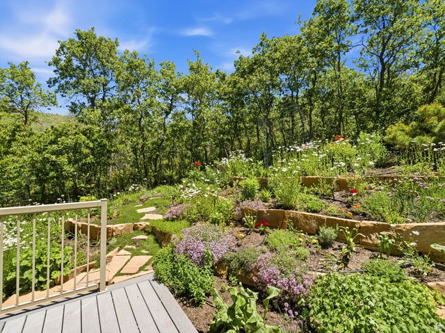 5808 E PIONEER FORK RD, Emigration Canyon, UT 84108
