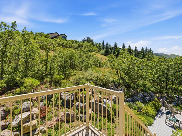 5808 E PIONEER FORK RD, Emigration Canyon, UT 84108