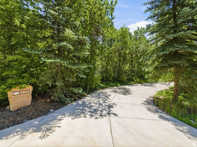 5808 E PIONEER FORK RD, Emigration Canyon, UT 84108
