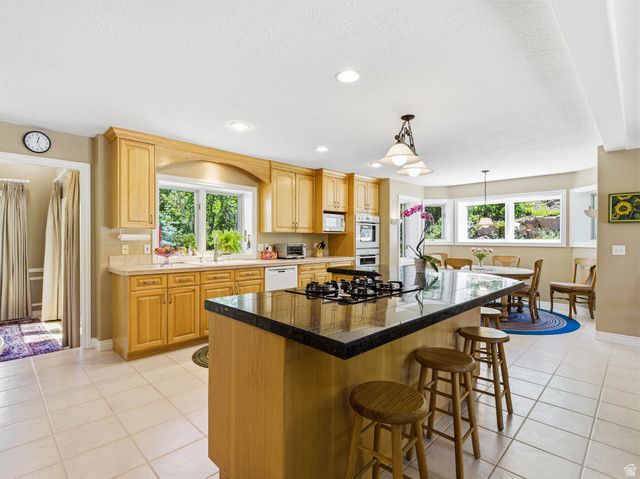 5808 E PIONEER FORK RD, Emigration Canyon, UT 84108