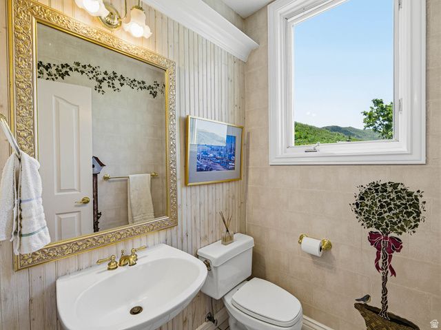 5808 E PIONEER FORK RD, Emigration Canyon, UT 84108