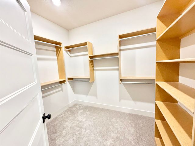 5408 N Toben Ct, Bel Aire, KS 67226