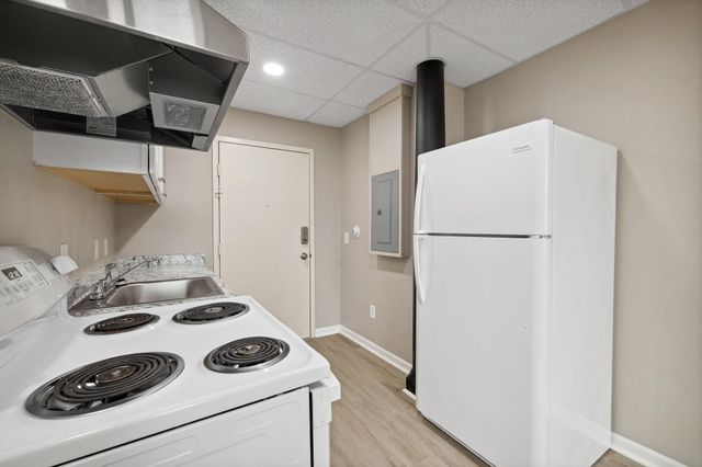 1 Pleasant Street, Claremont, NH 03743