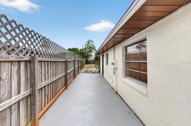 610 2ND AVENUE, Lake Wales, FL 33859