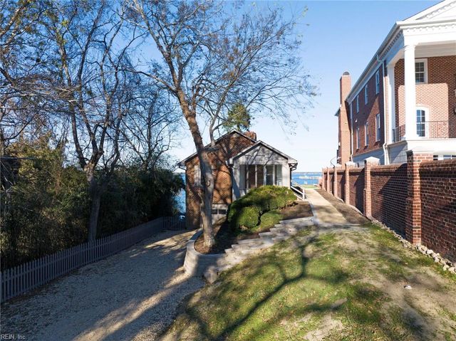 222 Nelson RD, Yorktown, VA 23690