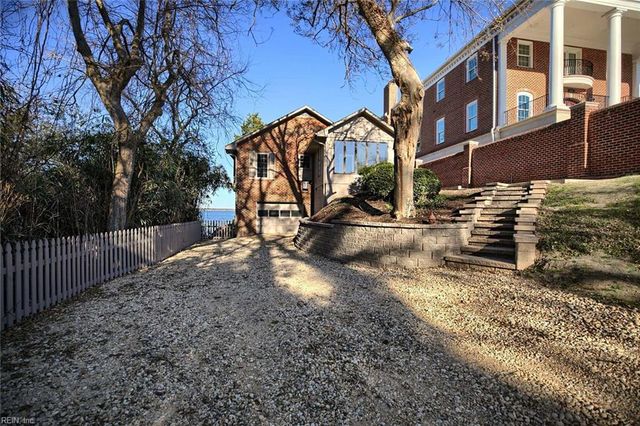 222 Nelson RD, Yorktown, VA 23690