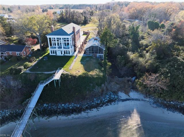 222 Nelson RD, Yorktown, VA 23690