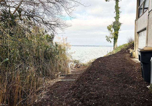 222 Nelson RD, Yorktown, VA 23690